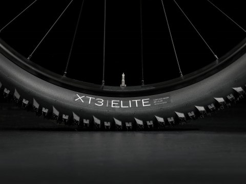 Trek Marlin 6 Generacja 3 Lava 2025 (ML)