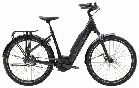 Trek District + 4 Trek Black Satin o niskim przekroku 800 WH 2026 (M)