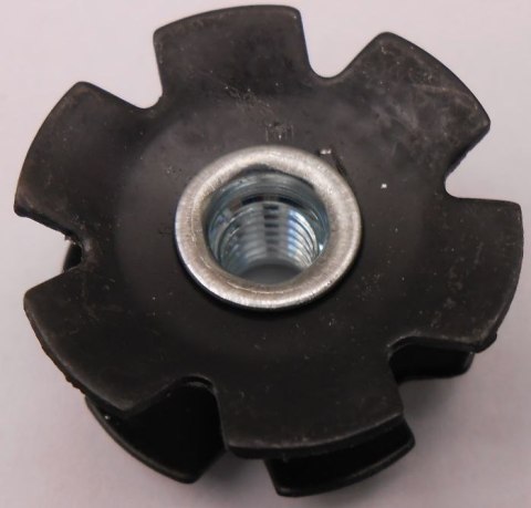 Gwiazdka sterów STAR NUT 1-1/8"(26.0) BLK WO/BOLT