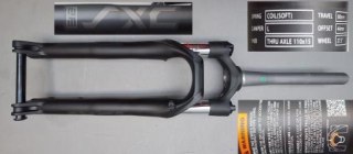 Widelec serw. Aluminiowy SXC3 32 SOFT SPRING W/LOCKOUT 27.5"28.6X40X245MM T80 MM PM180 00D BLK(M)